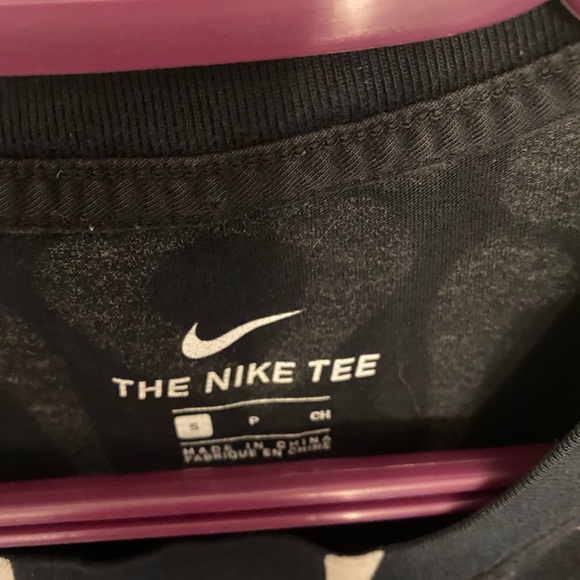 nike alien tshirt - Picture 2 of 6